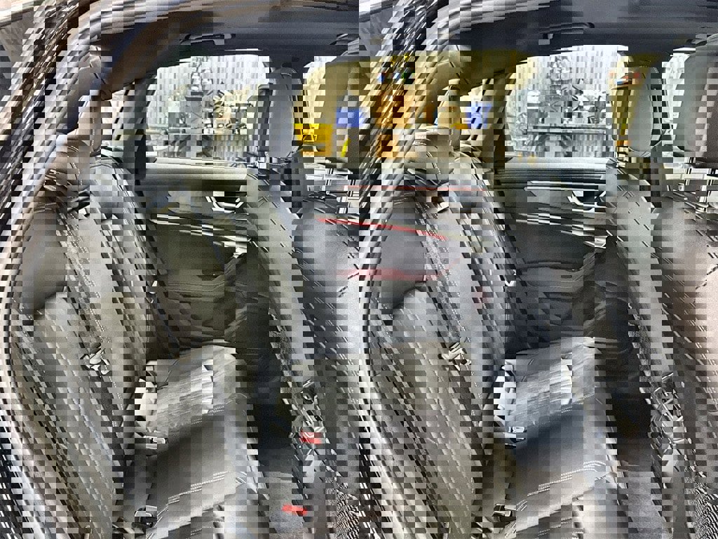 Used 2024 Audi A6 Premium Plus image 31