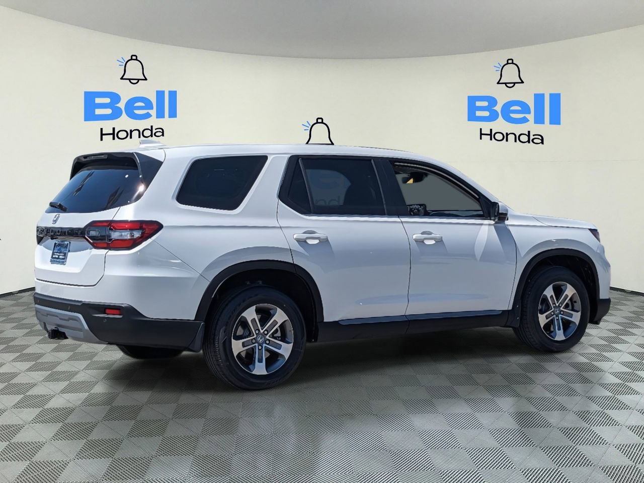 New 2025 Honda Pilot EX-L image 3