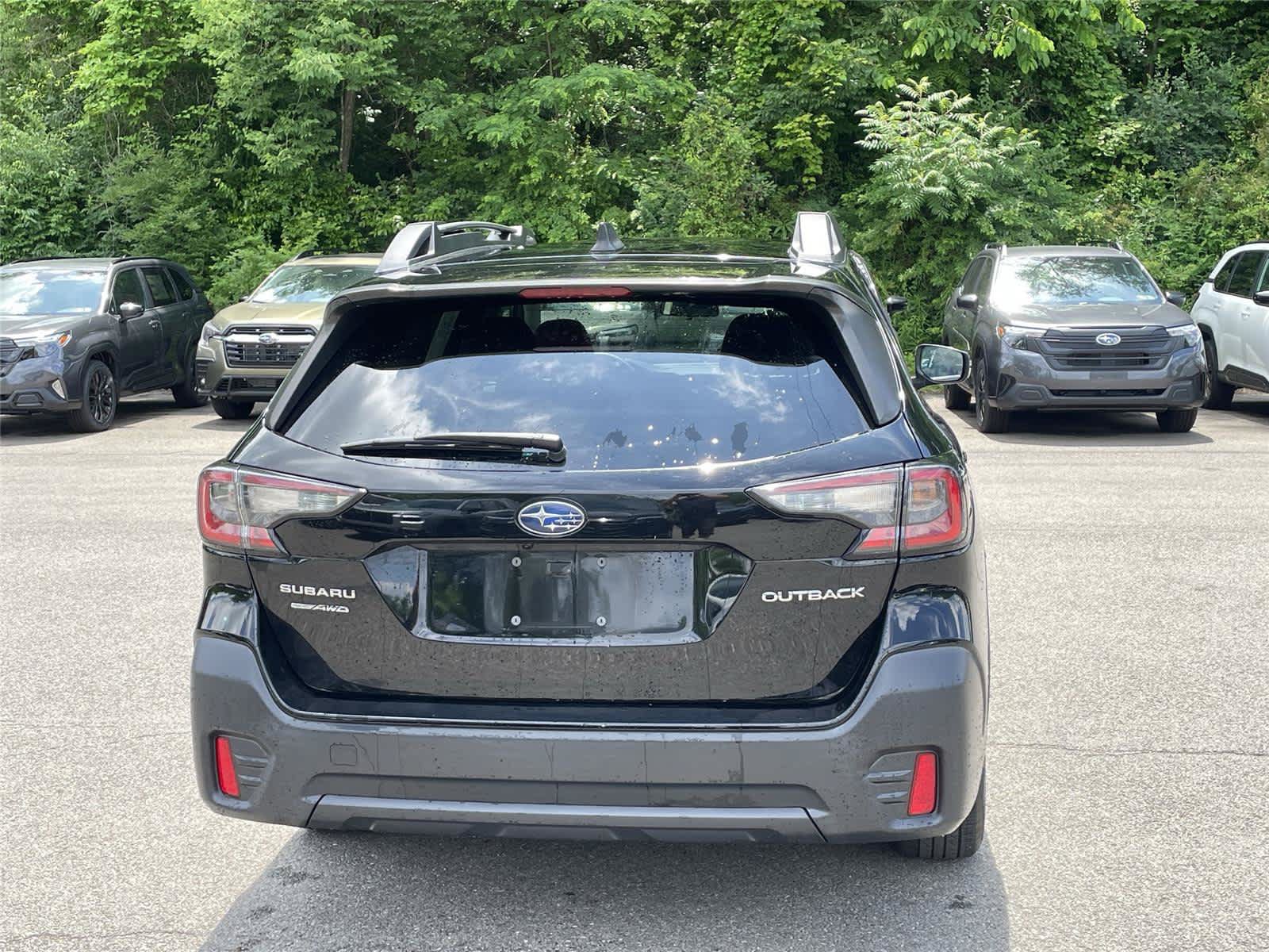 Used 2022 Subaru Outback Premium AWD/4WD image 4
