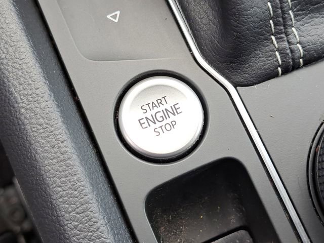 Used 2021 Volkswagen Atlas Cross Sport SEL Premium image 12