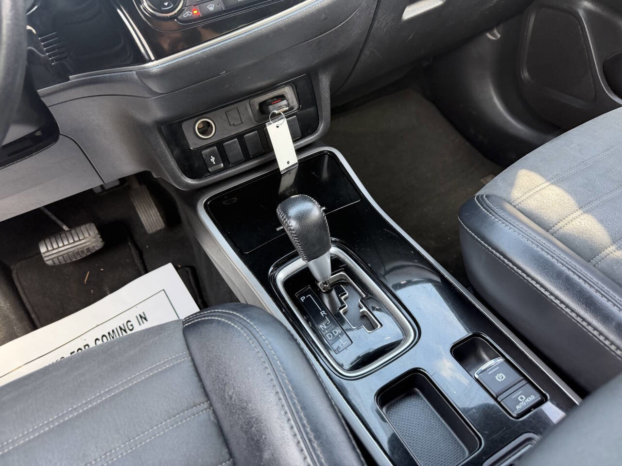 Used 2019 Mitsubishi Outlander LE image 38