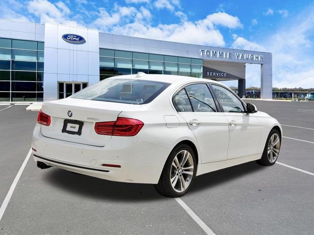 Used 2017 BMW 330i Sedan RWD image 4