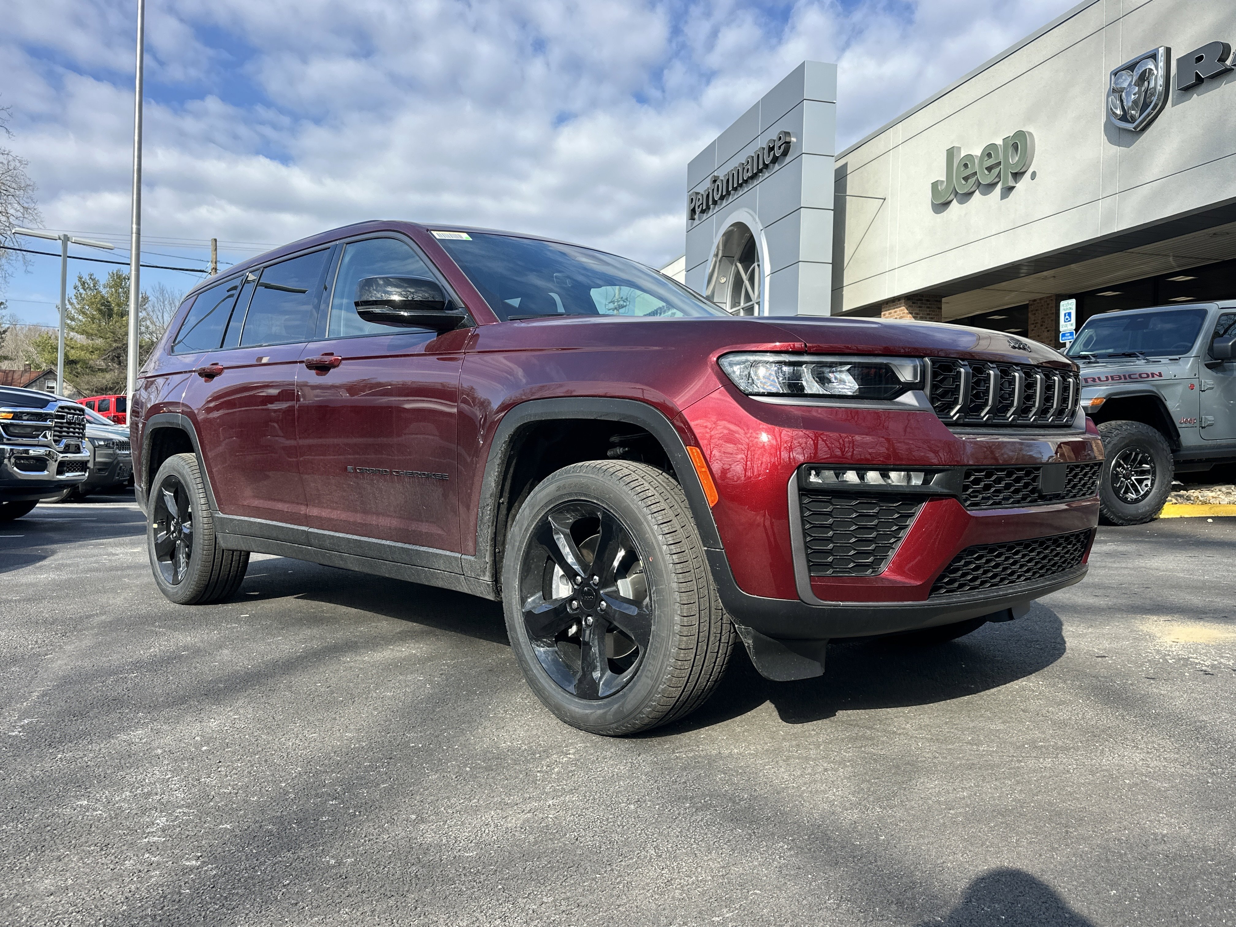 New 2026 Jeep Grand Cherokee L Limited w/ Limited Altitude Package AWD/4WD image 19