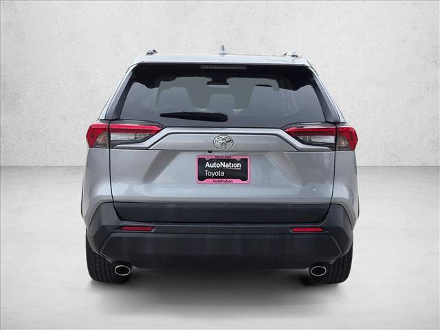 Used 2020 Toyota RAV4 XLE Premium FWD image 6
