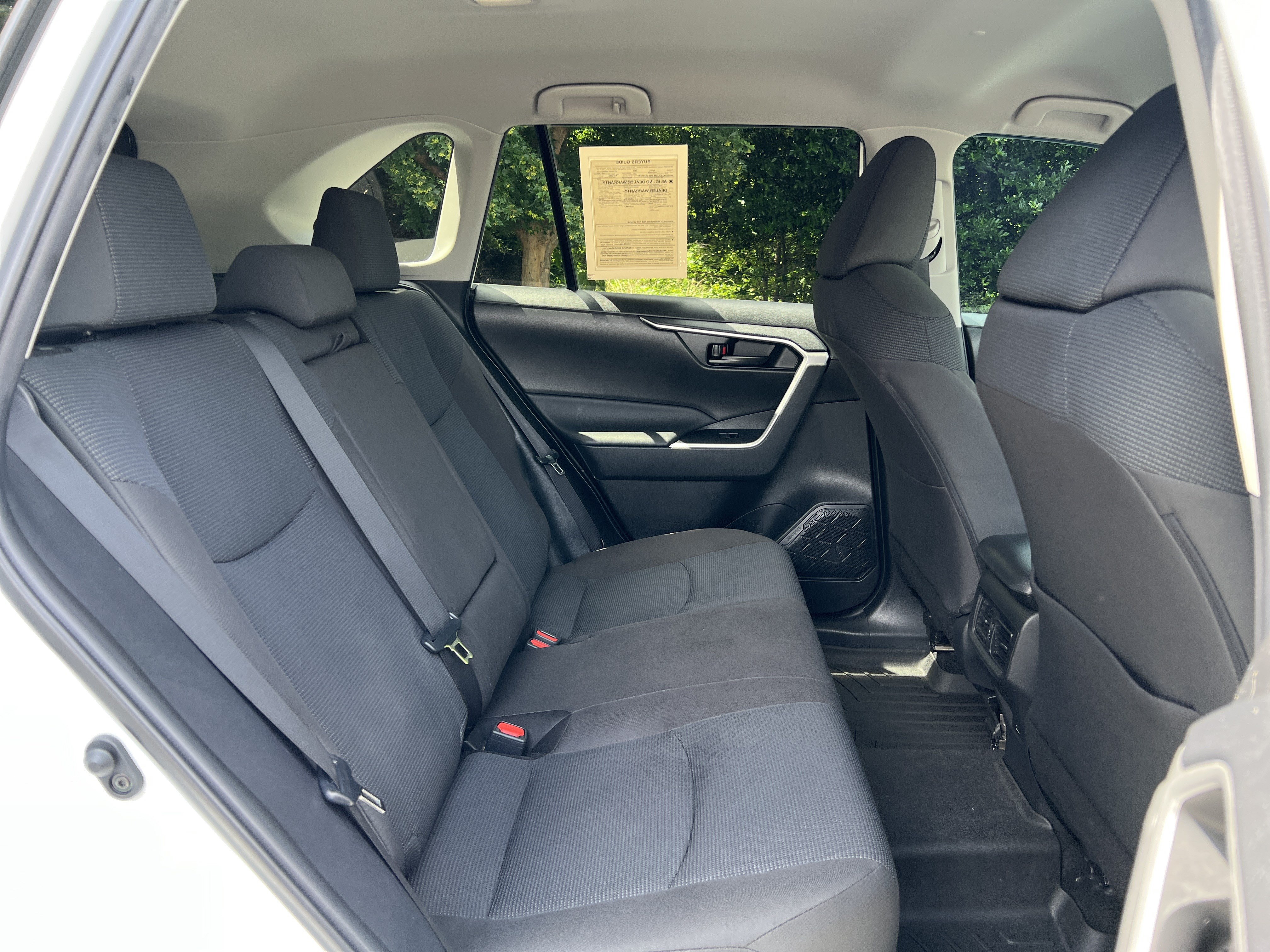 Used 2022 Toyota RAV4 LE FWD image 33