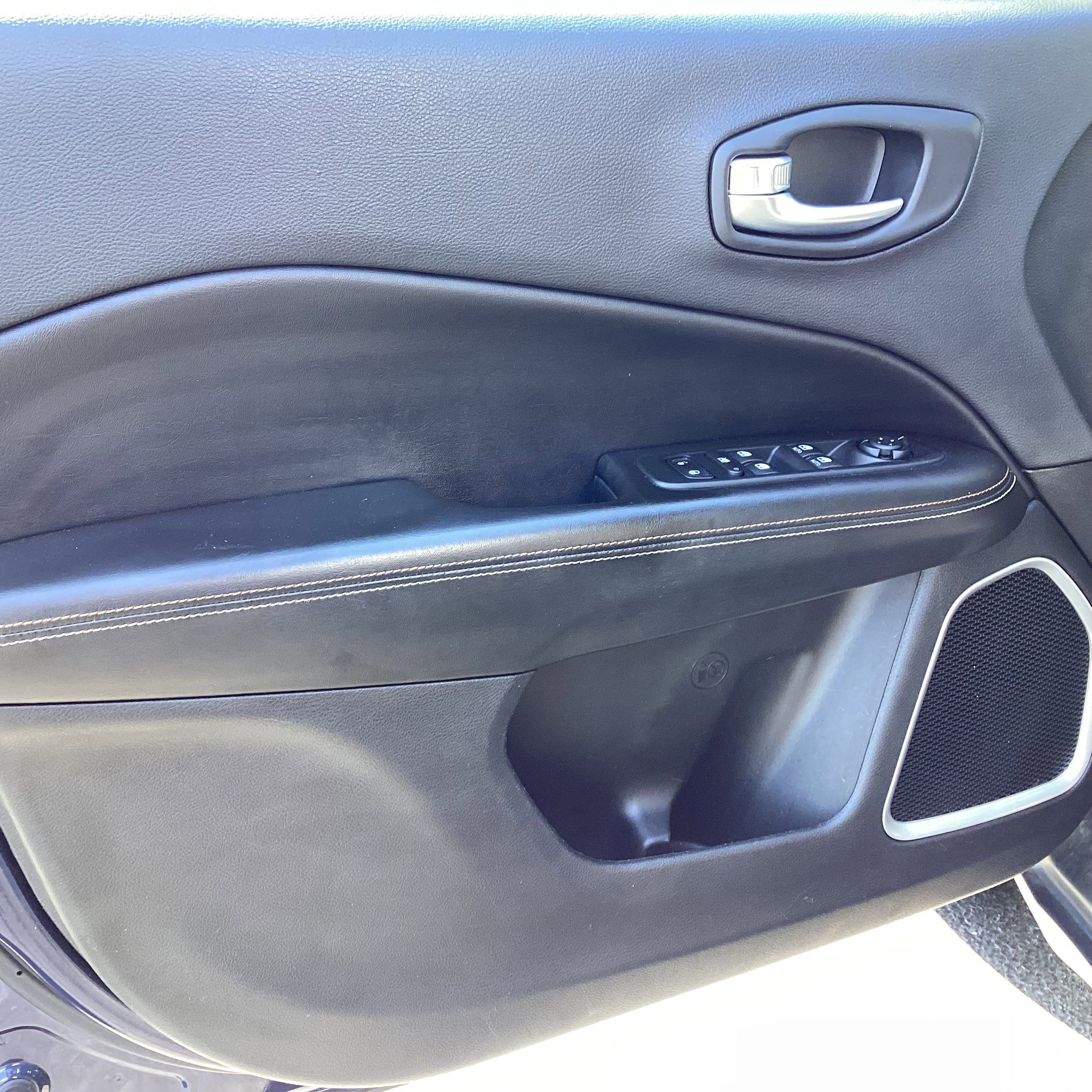 Used 2018 Jeep Compass Latitude w/ Popular Equipment Group image 22