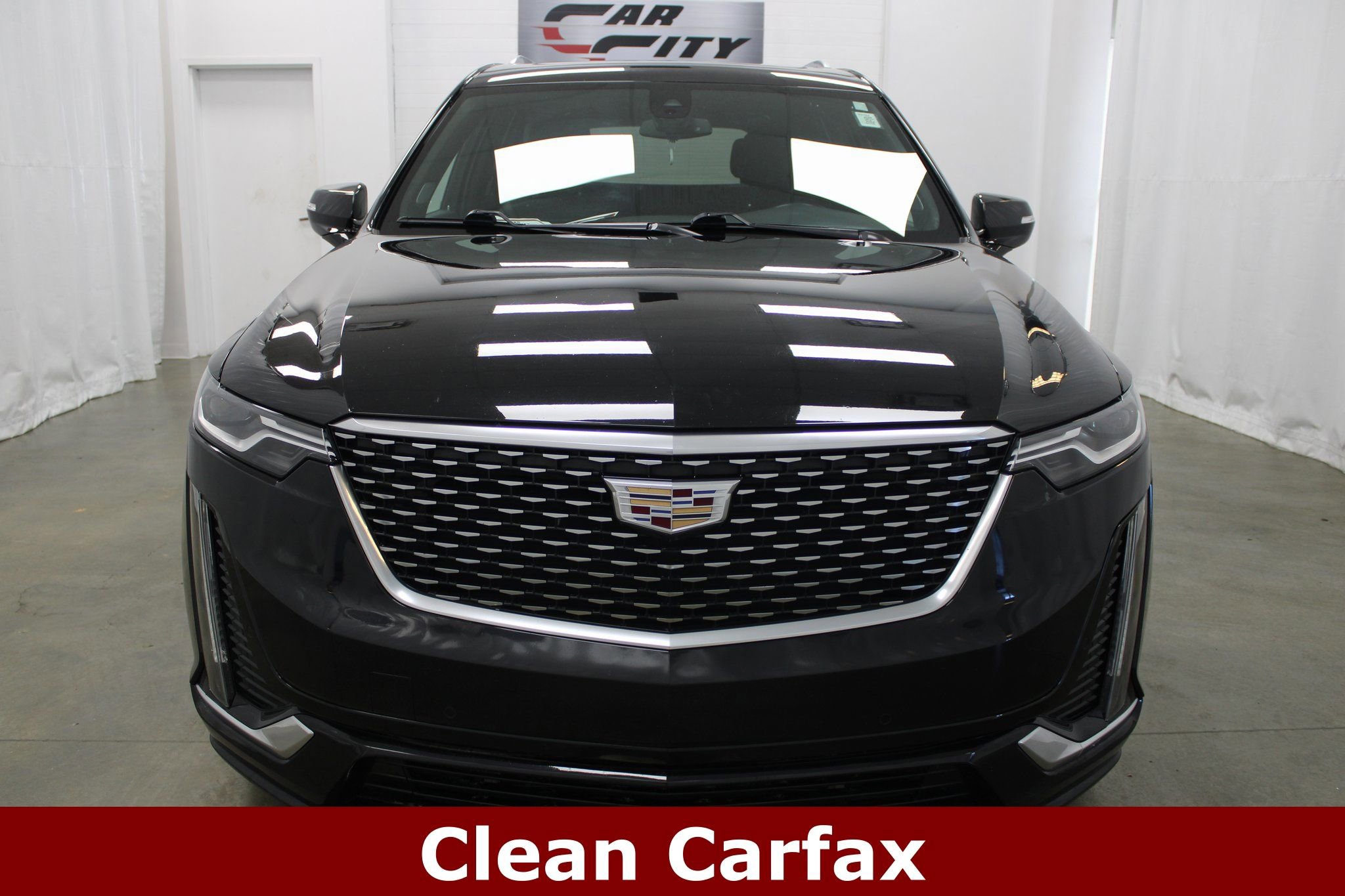 Used 2023 Cadillac XT6 Premium Luxury image 3