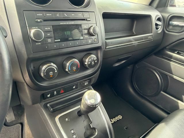 Used 2016 Jeep Patriot High Altitude AWD/4WD image 17