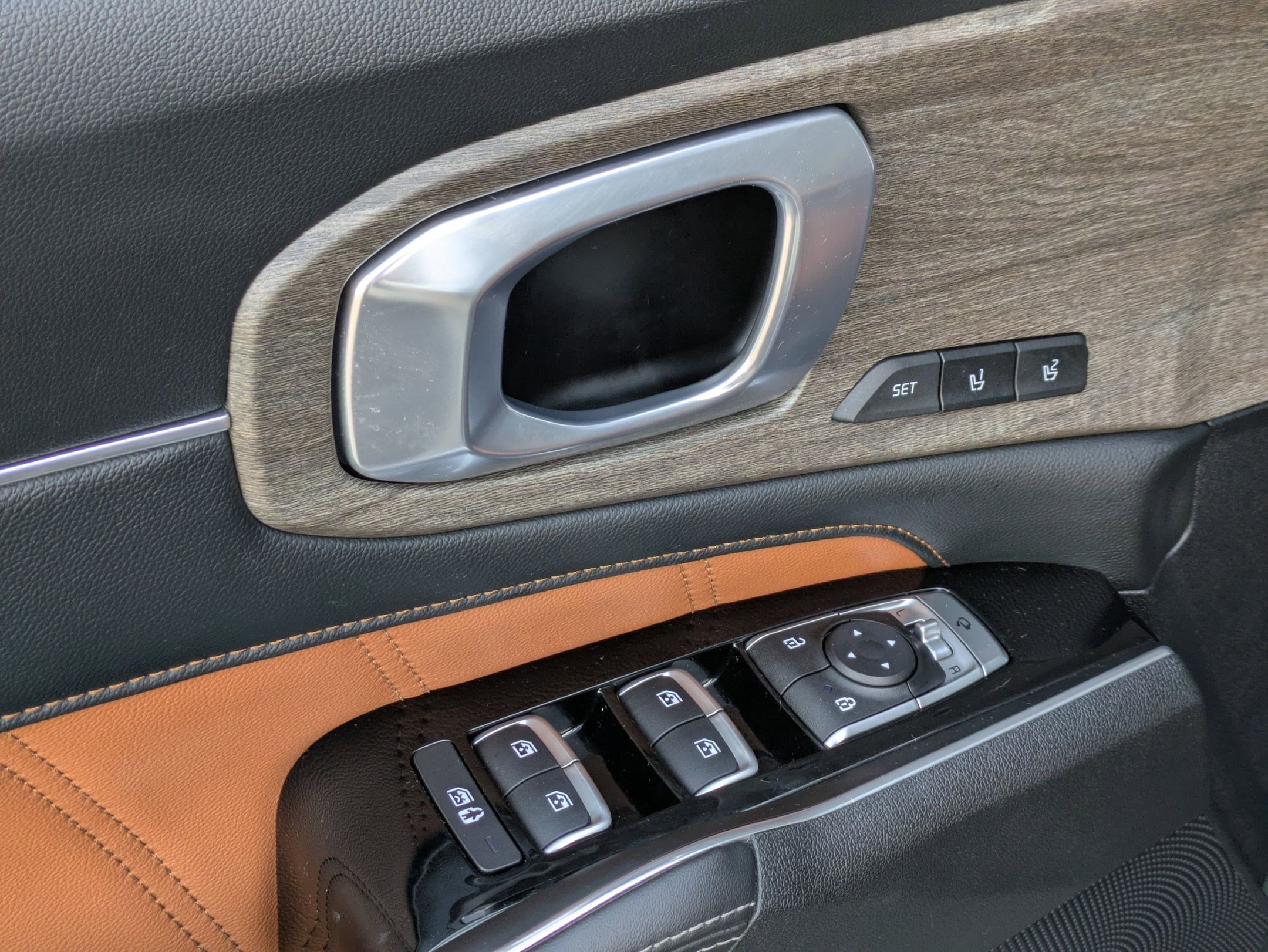 Used 2022 Kia Sorento SX Prestige w/ Rust Color Package image 10