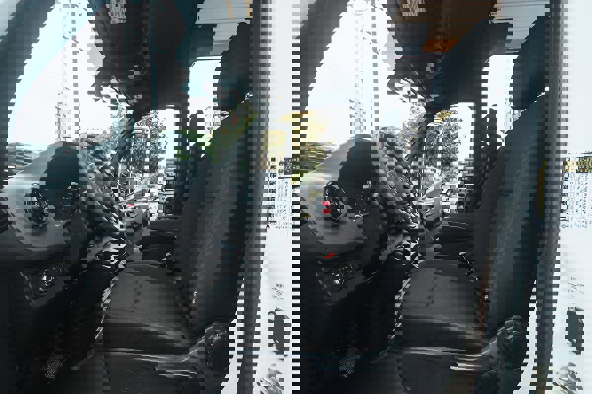 Used 2021 Mercedes-Benz Sprinter 2500 image 10