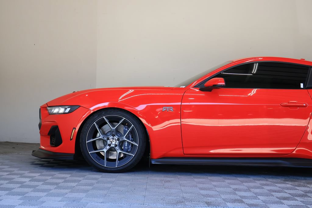 Used 2025 Ford Mustang GT Premium w/ GT Performance Package RWD image 8