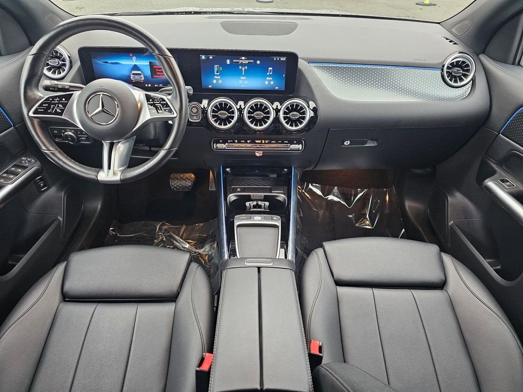 Used 2025 Mercedes-Benz GLA 250 4MATIC image 9