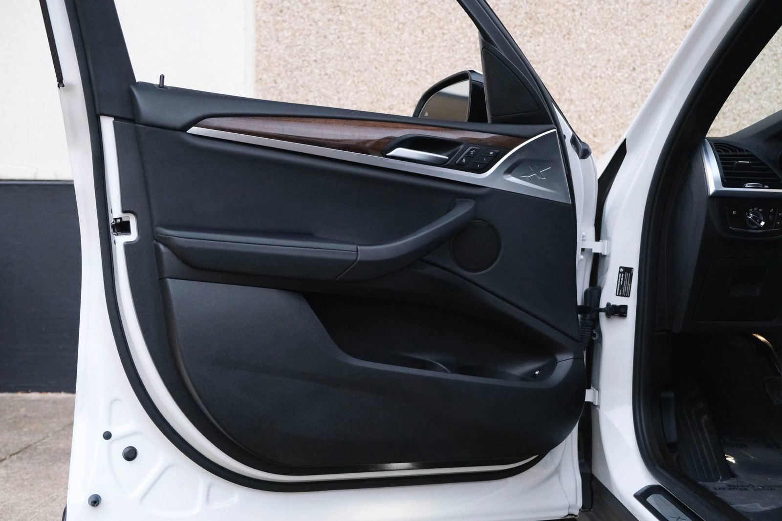 Used 2021 BMW X3 xDrive30e w/ Convenience Package (ZC2) image 19