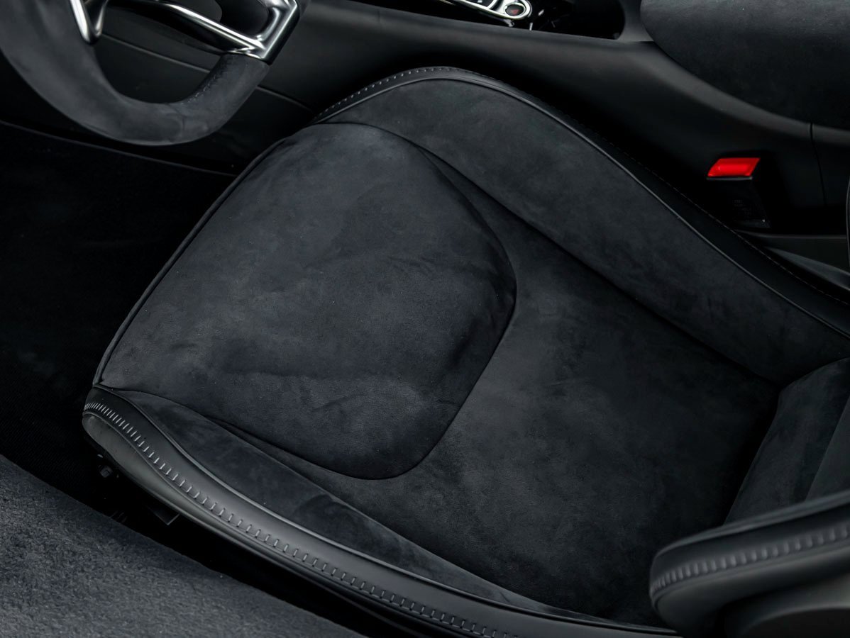 New 2025 McLaren Artura image 14