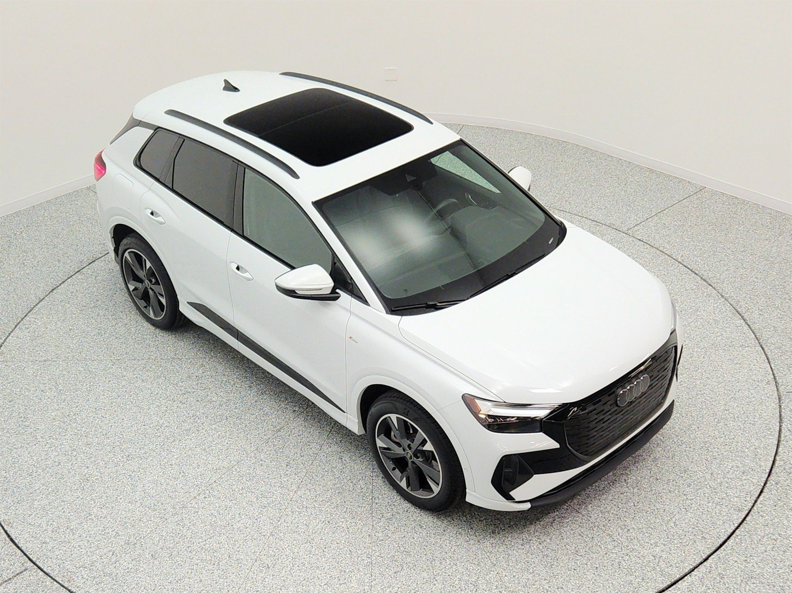 Used 2024 Audi Q4 e-tron Premium Plus w/ Premium Plus AWD/4WD image 24
