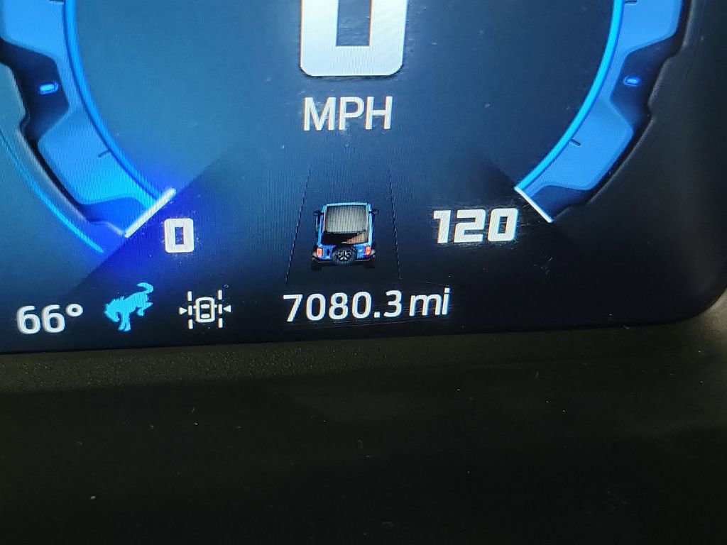 Used 2025 Ford Bronco Heritage Edition AWD/4WD image 36