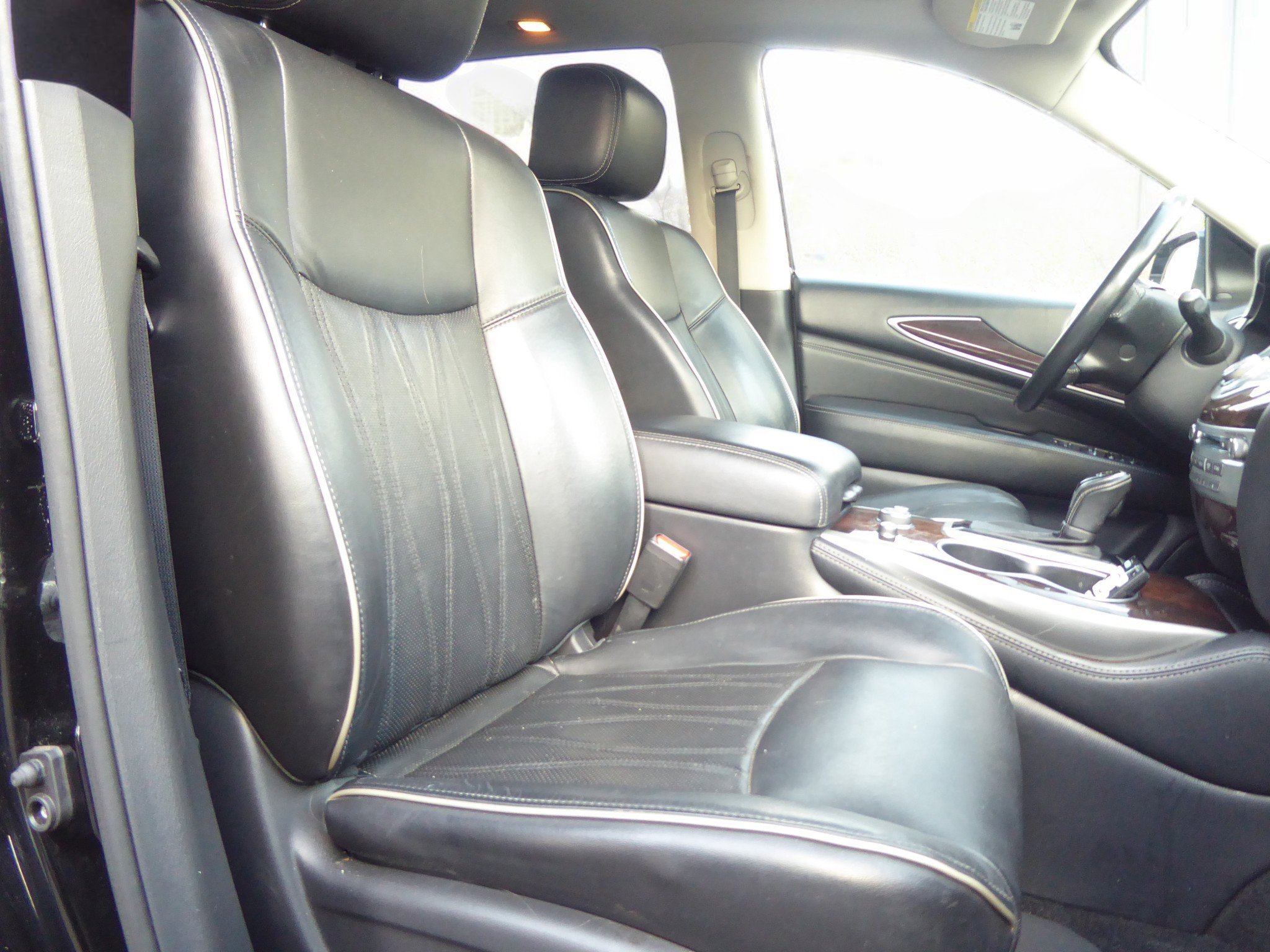 Used 2018 INFINITI QX60 Luxe w/ Premium Plus Package image 13