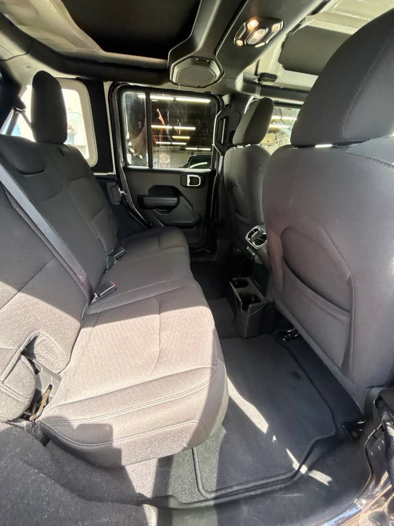 Used 2022 Jeep Wrangler Unlimited Sport AWD/4WD image 24