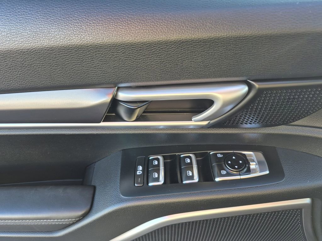 Certified 2025 Kia Telluride S image 9