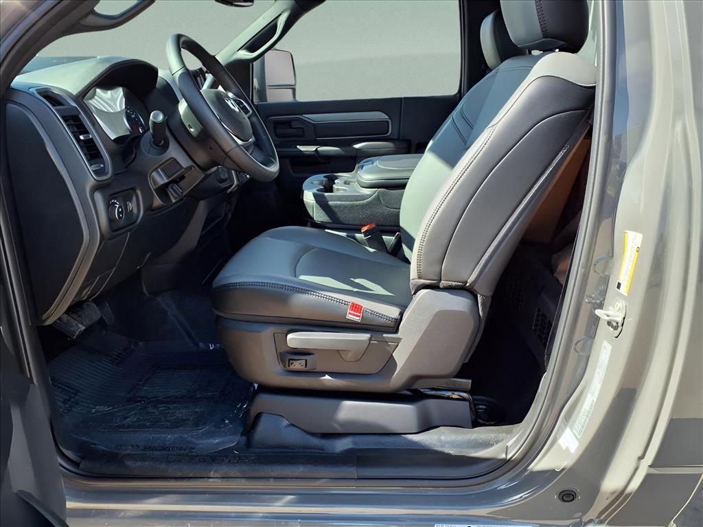 New 2026 RAM 3500 Tradesman image 25