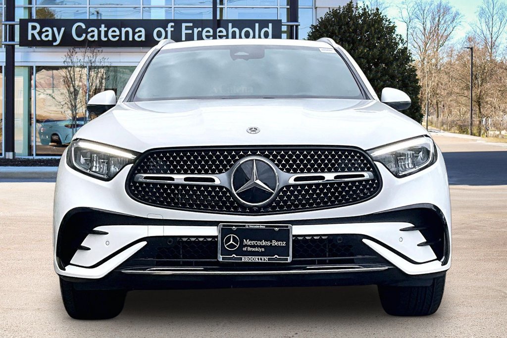 Certified 2025 Mercedes-Benz GLC 350e 4MATIC image 3