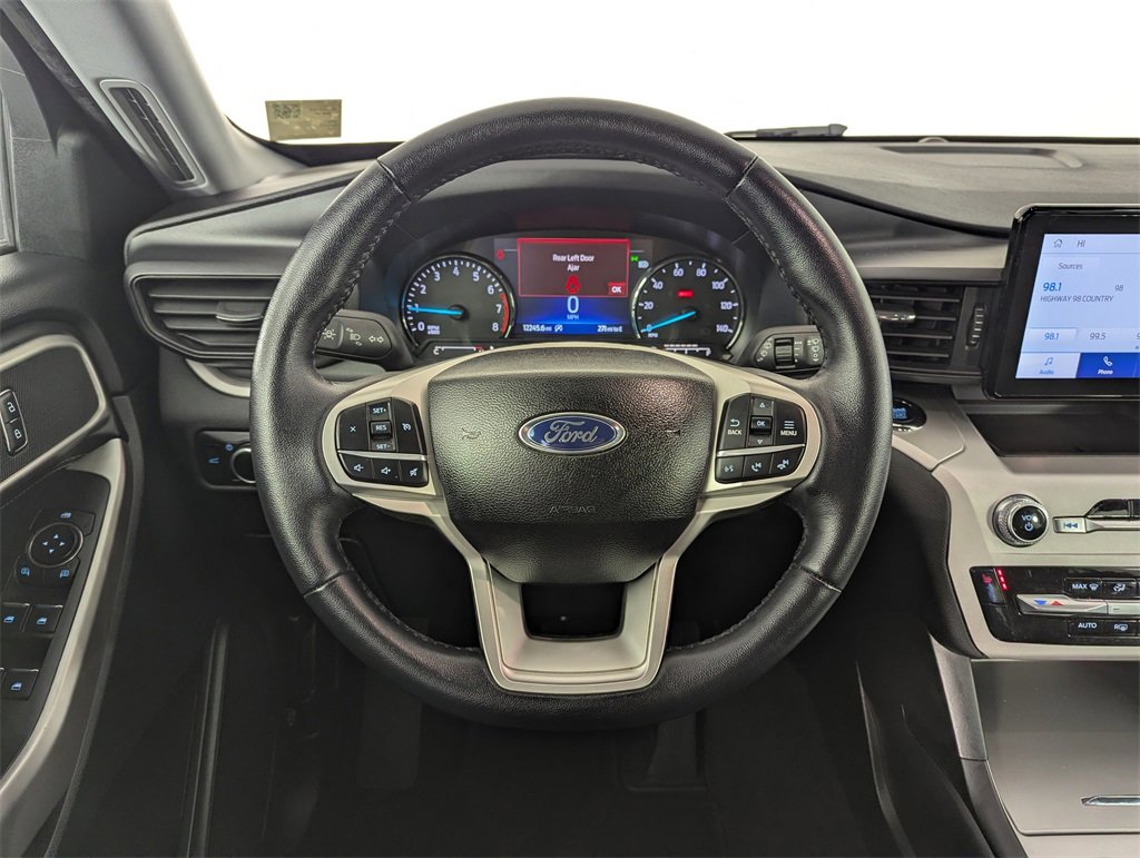 Used 2024 Ford Explorer XLT image 17