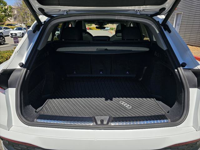 Certified 2025 Audi Q5 Premium Plus w/ Premium Plus AWD/4WD image 7