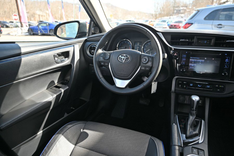 Used 2017 Toyota Corolla SE w/ Carpet Mat Package (TMS) image 9