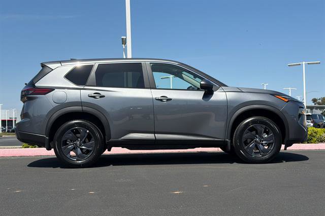 New 2026 Nissan Rogue SV FWD image 3