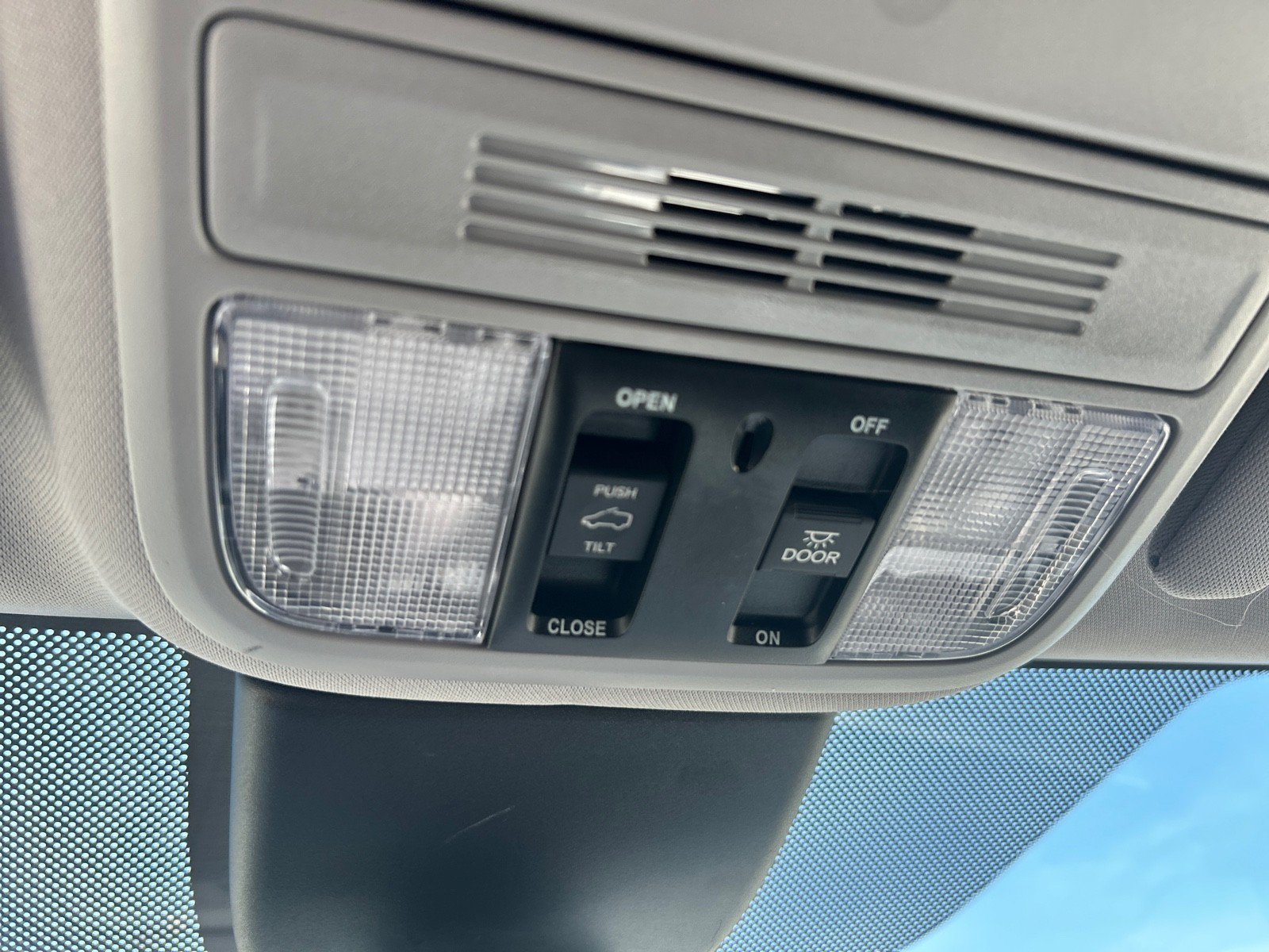 Used 2024 Honda Odyssey EX-L image 16
