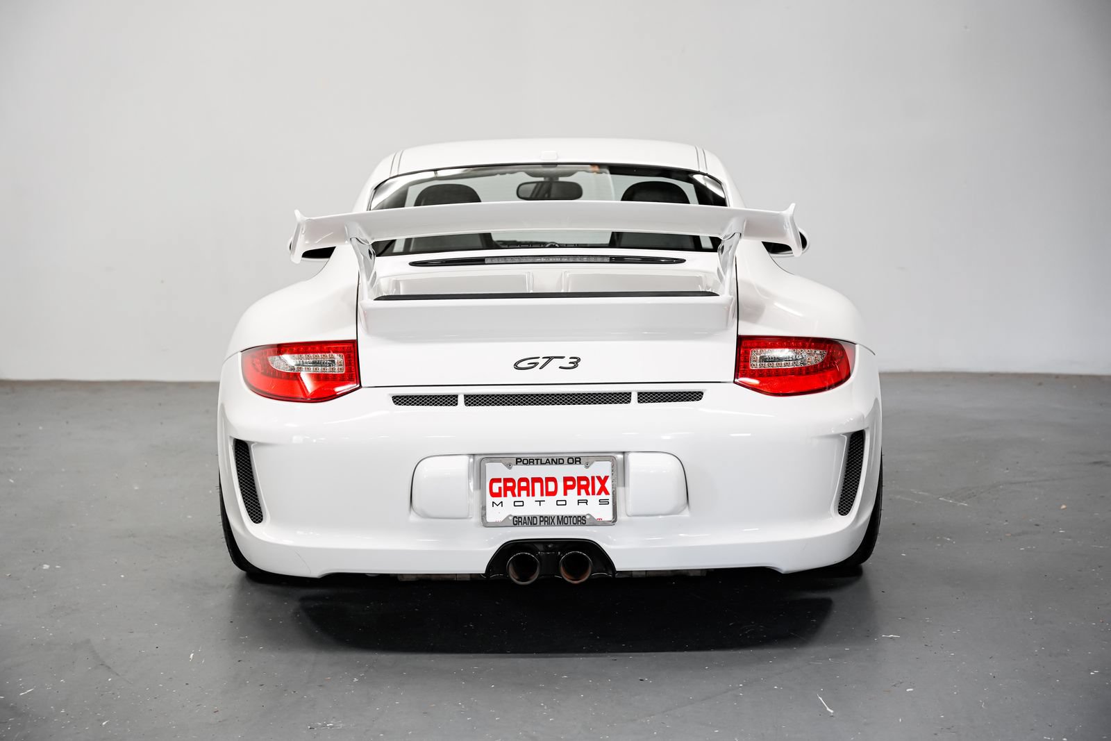 Used 2010 Porsche 911 GT3 RWD image 4