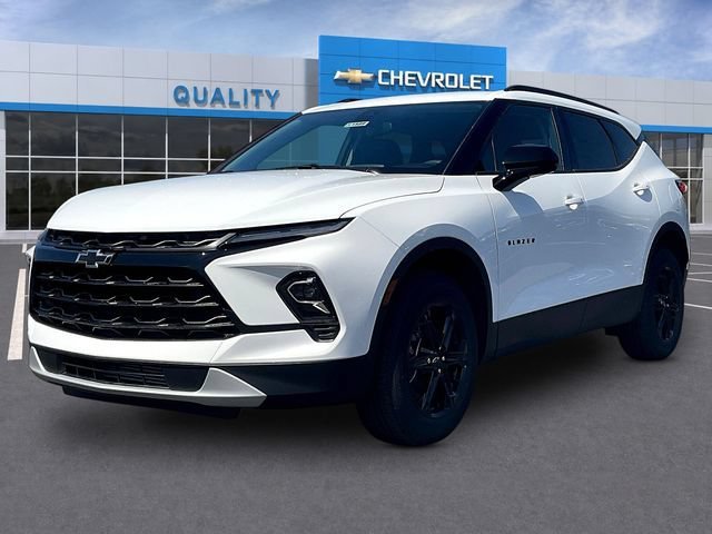 New 2026 Chevrolet Blazer LT w/ Midnight/Sport Edition FWD image 2