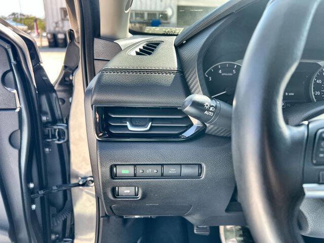 Used 2024 Nissan Sentra SV w/ All-Weather Package image 17