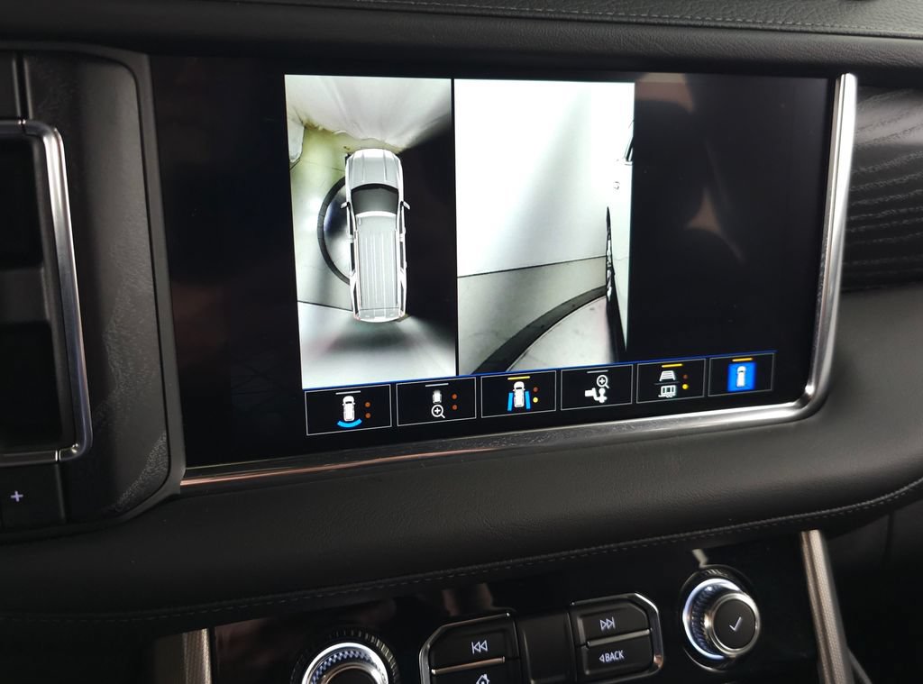 Used 2024 GMC Yukon Denali AWD/4WD image 31