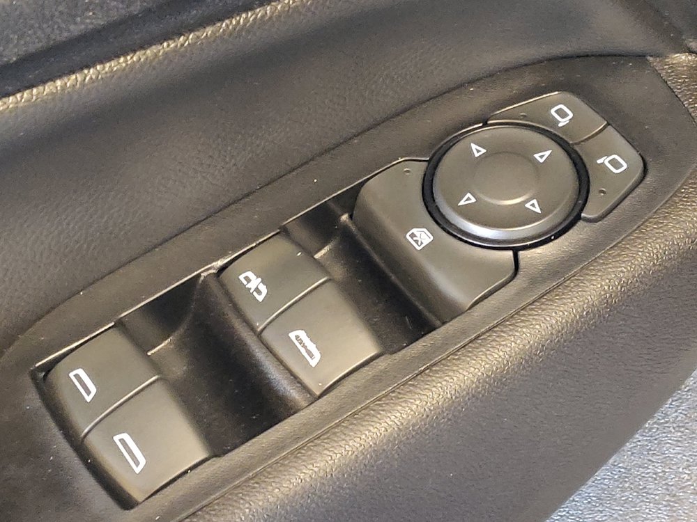Used 2019 Chevrolet Equinox LT FWD image 27