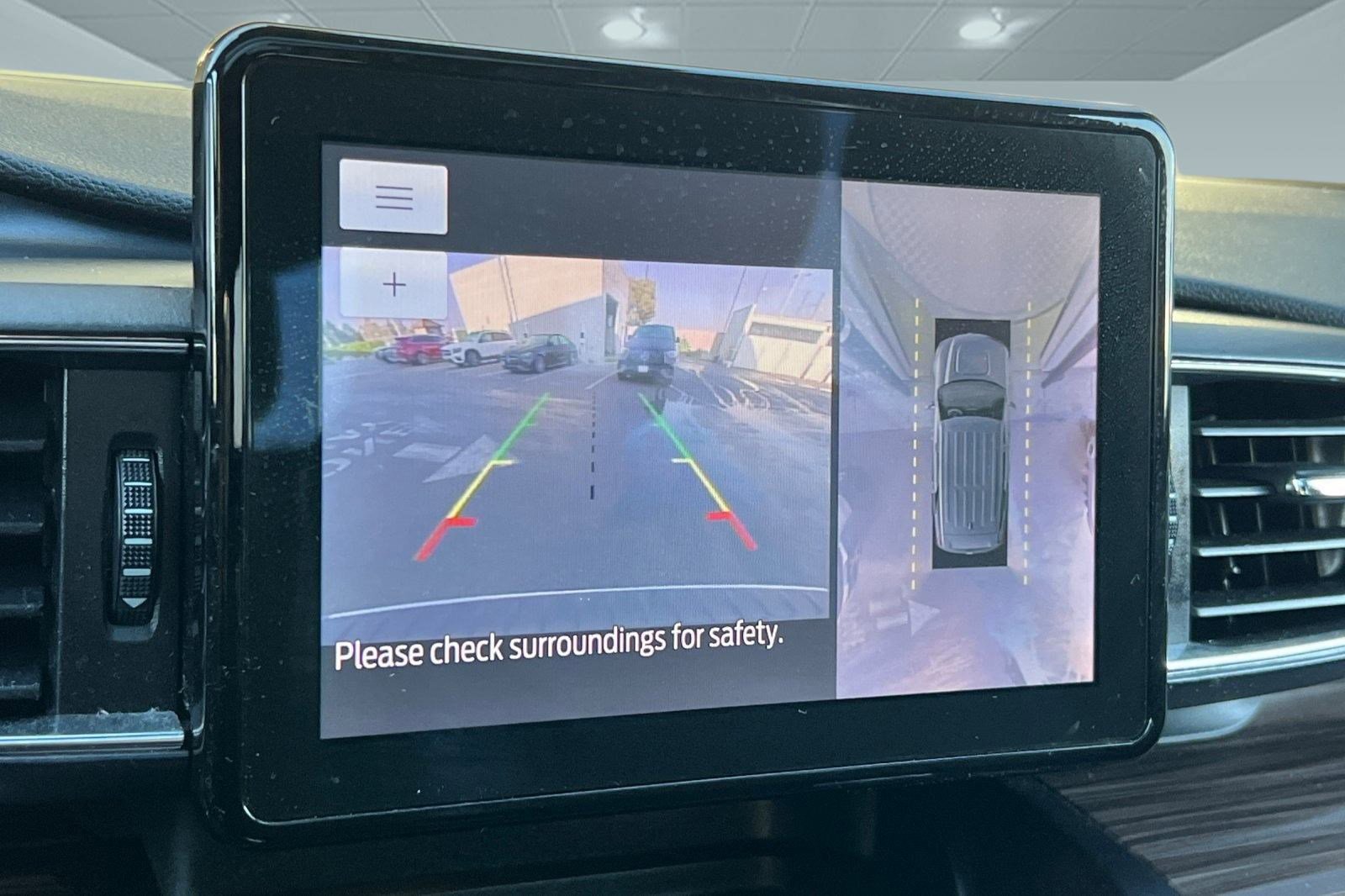 Used 2020 Ford Explorer Limited image 26