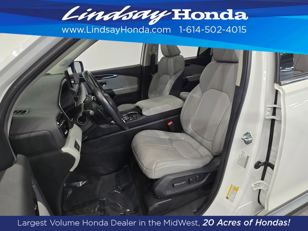 Used 2023 Honda Pilot Touring image 12