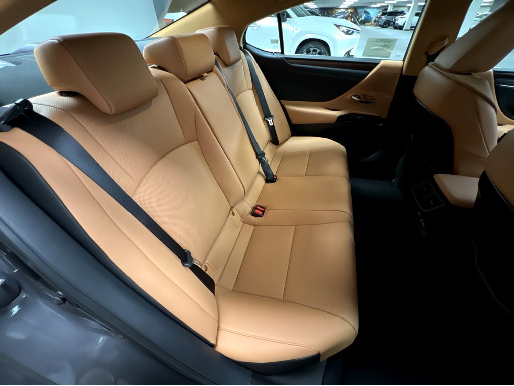 New 2025 Lexus ES 350 w/ Premium Package image 23