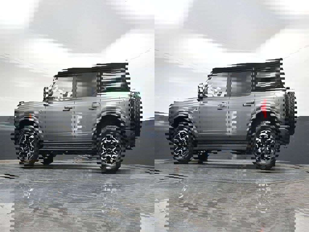 Used 2021 Ford Bronco Outer Banks image 29