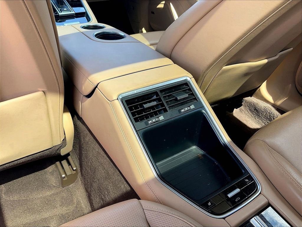 Used 2020 Porsche Panamera 4S AWD/4WD image 10