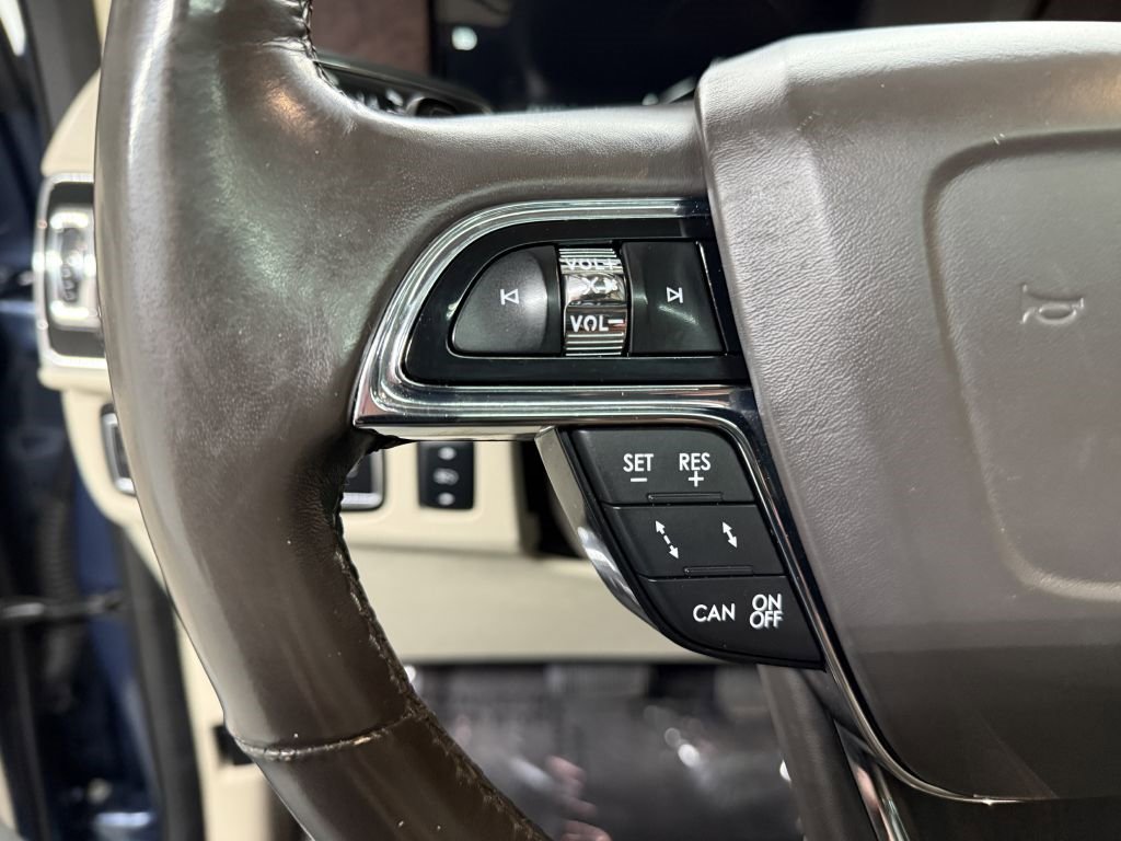 Used 2018 Lincoln Navigator L Reserve w/ Technology Package image 15