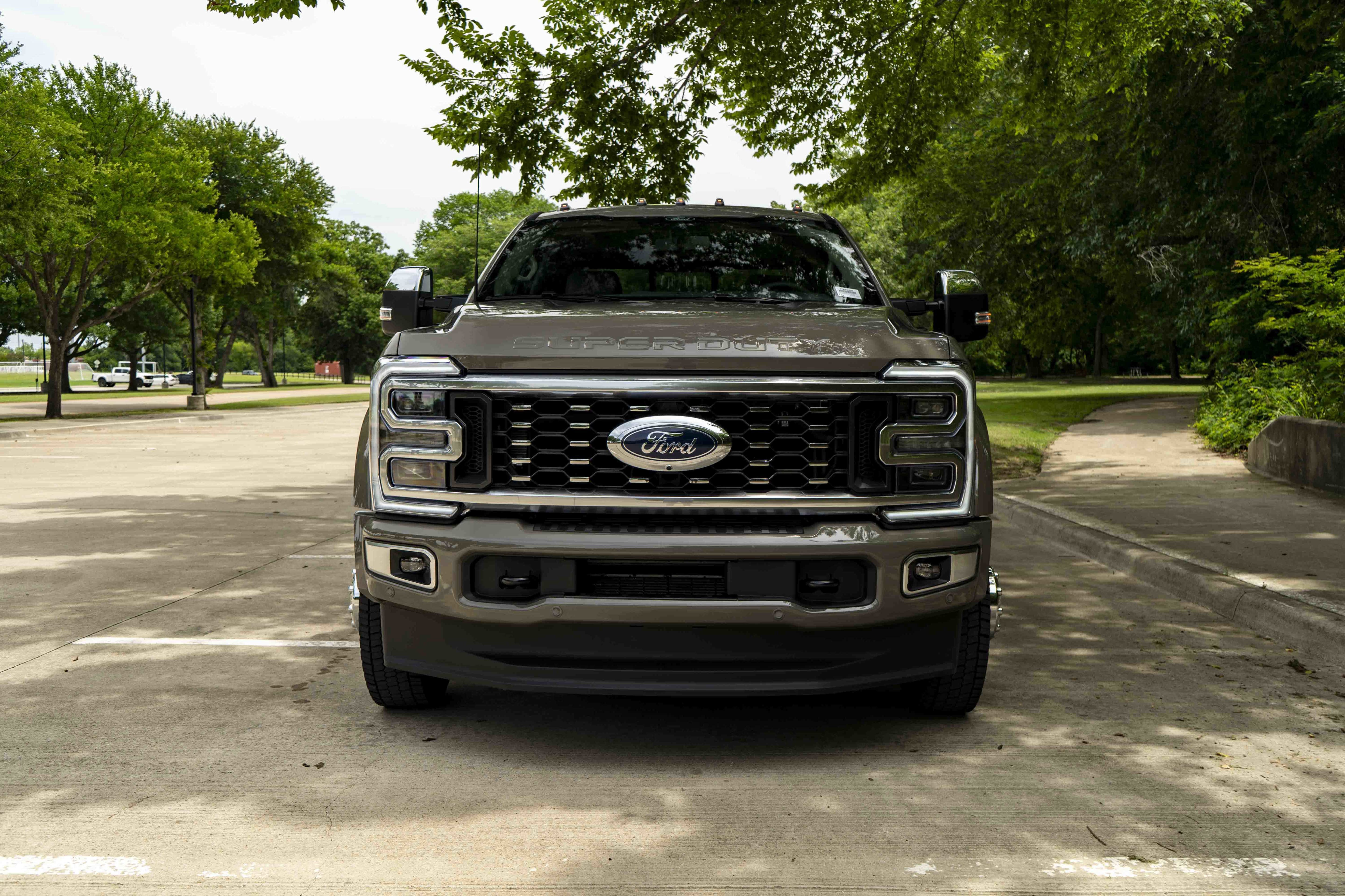 Used 2026 Ford F450 Platinum w/ Platinum Plus Package AWD/4WD image 3