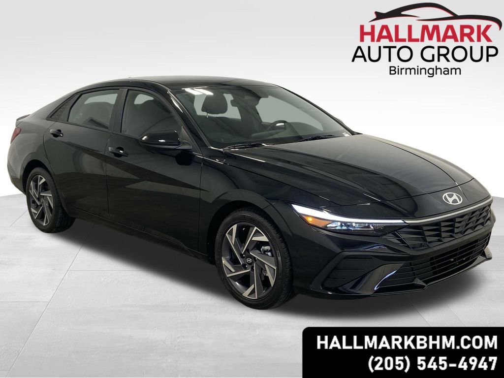 Used 2025 Hyundai Elantra Sport w/ Cargo Package