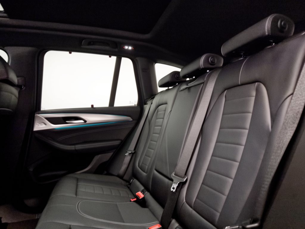 Used 2024 BMW X3 M40i AWD/4WD image 25