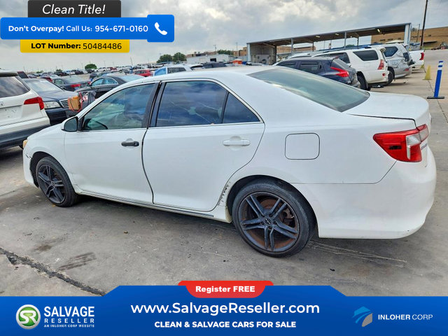 Used 2012 Toyota Camry LE FWD image 3
