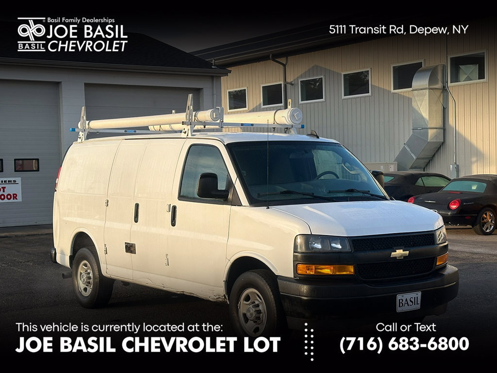 Used 2018 Chevrolet Express 3500 w/ Driver Convenience Package RWD image 1