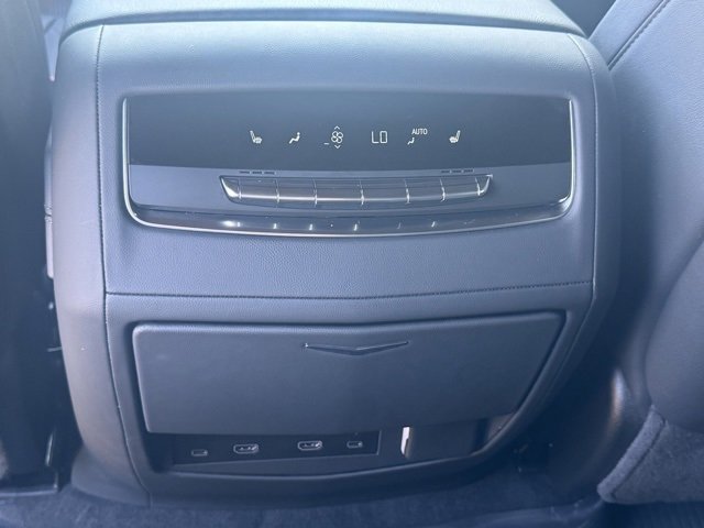 Used 2025 Cadillac Escalade ESV Sport w/ LPO, ONYX Package image 18