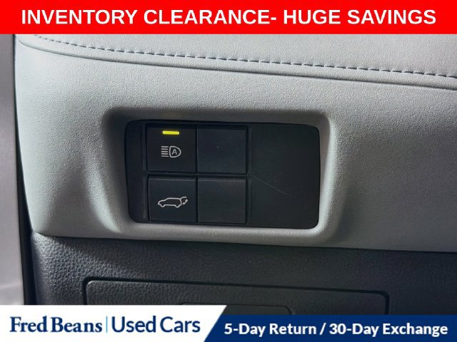 Used 2022 Toyota Highlander XLE AWD/4WD image 15