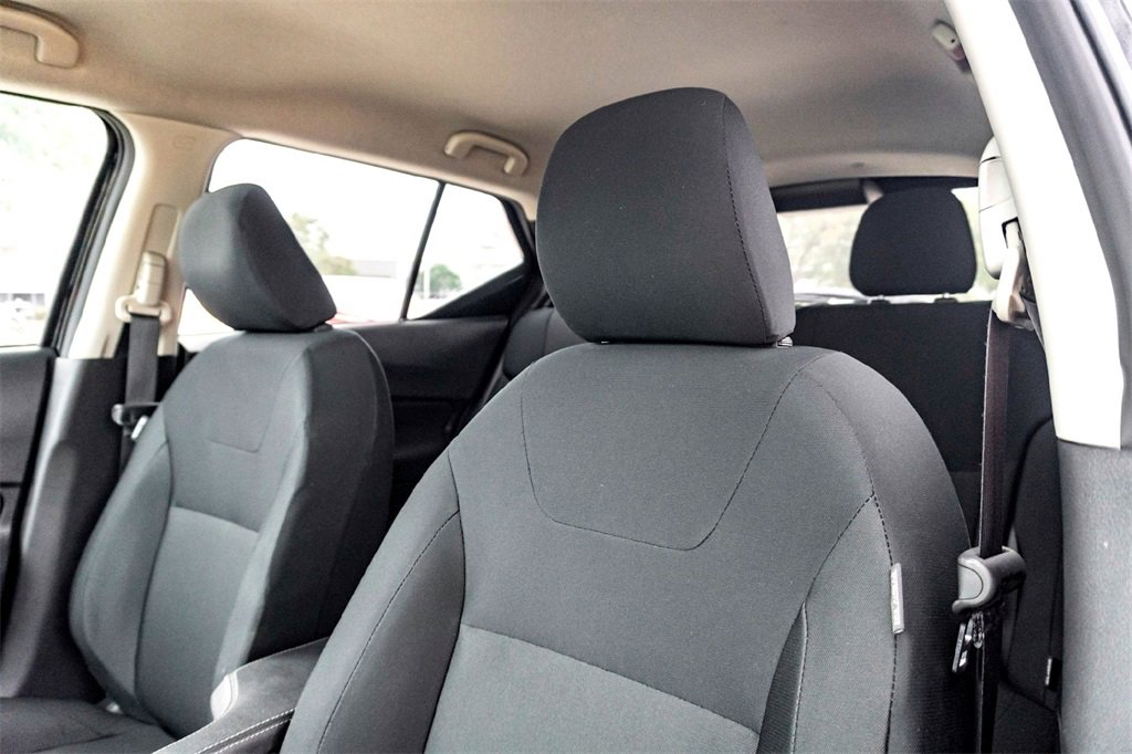 Used 2025 Nissan Kicks Play S image 13