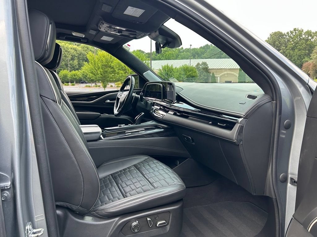 Used 2023 Cadillac Escalade V AWD/4WD image 41